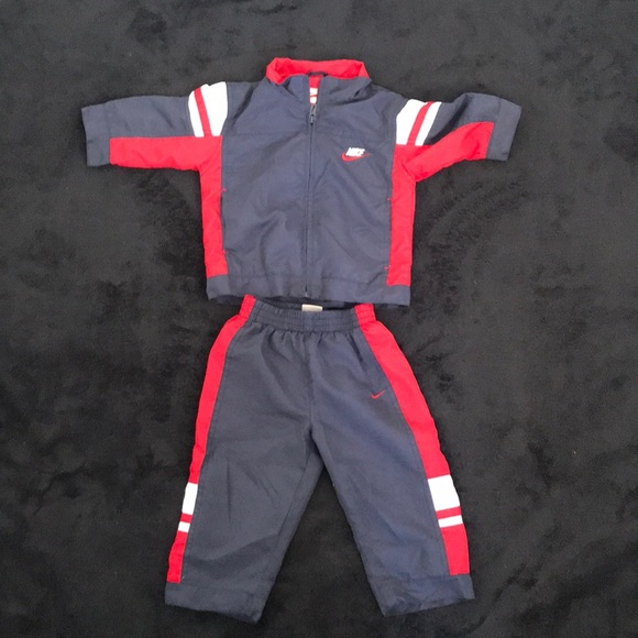 Babys Nike Tracksuit Set - Picture 1 of 8